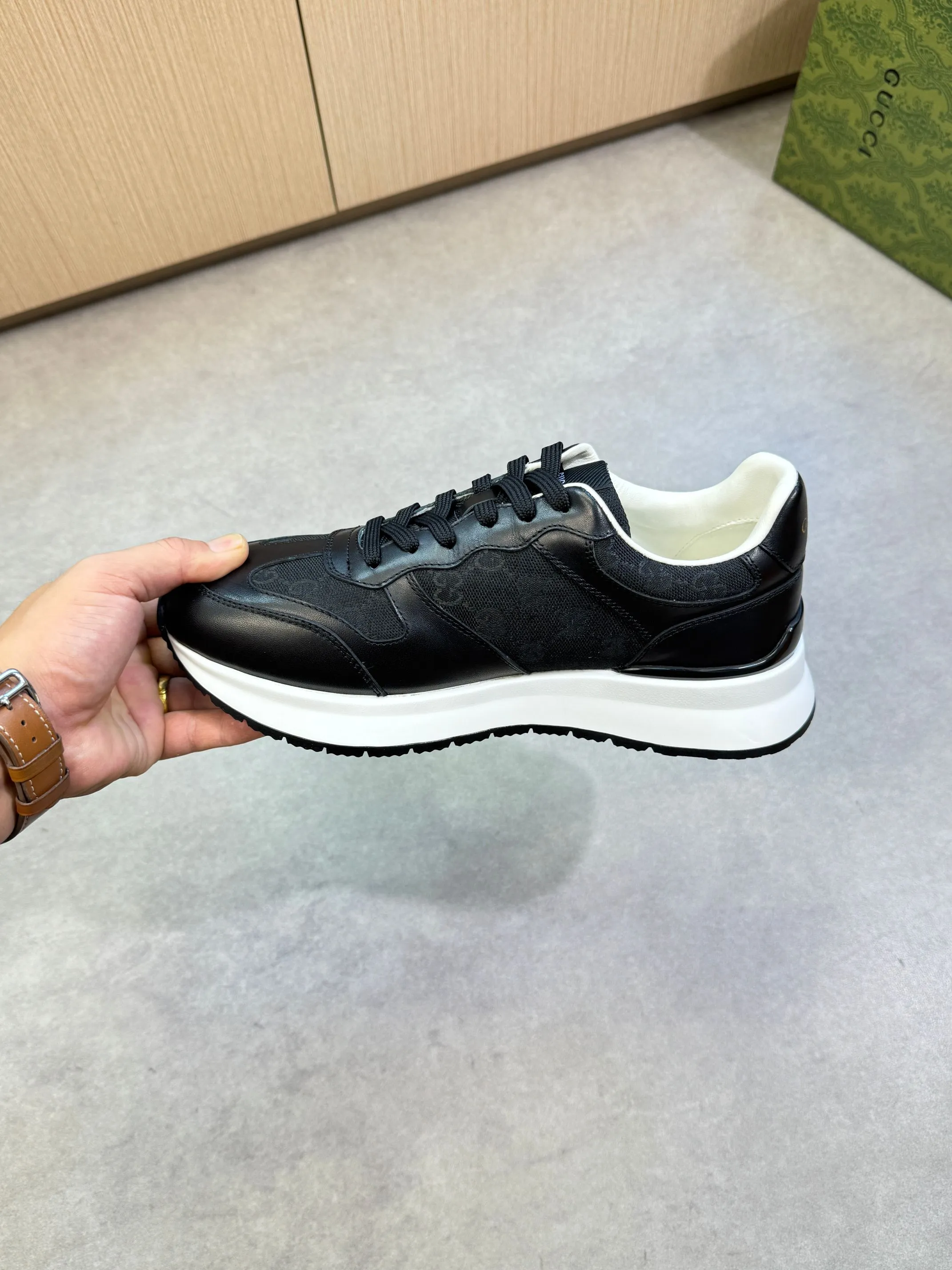 Men's shoes 💰800 [Gucci] Gucci - High-end quality original single casual sports shoes - Upper: 🔝 Nappa calfskin, brand totem cloth, tongue cloth label, heel silk screen brand LOGO - Lining: water-dyed cowhide - Outsole: ultra-light T men's shoes 💰U·Rubber; two-color molded outsole -Super high quality control·Fine workmanship: highlighted (high-end·luxury·grade) -Size :38-44 (45, can be customized)·GC0372